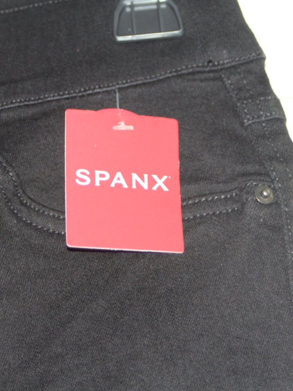 🖤 NWT SPANX Flare Jeans – Clean Black – Size 8 🖤 - Picture 3 of 6